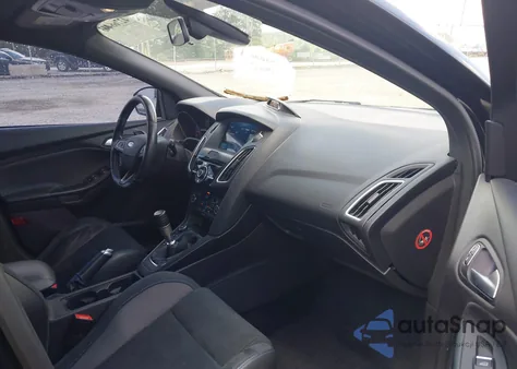 2016 Ford Focus Rs from USA, damaged, VIN WF0DP3TH3G4114512